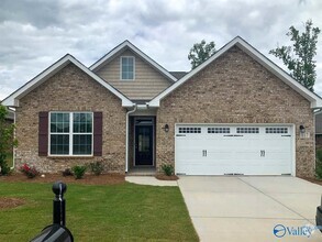 Building Photo - 117 Fernhill Dr NW