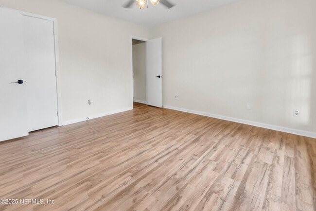 Building Photo - 8717 Pinon Dr