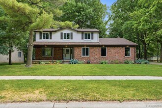 Building Photo - 1880 Welling Dr