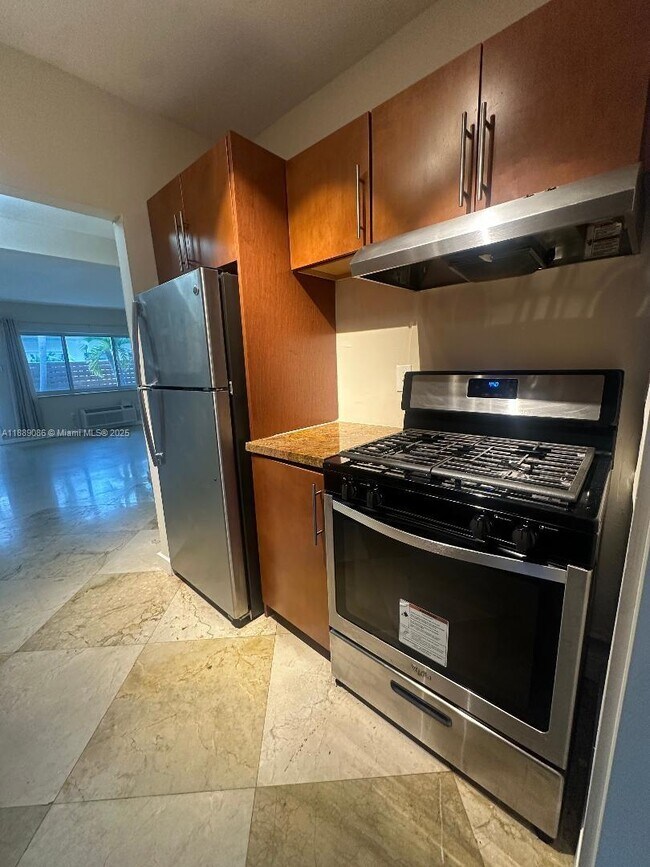 Building Photo - 780 82nd St