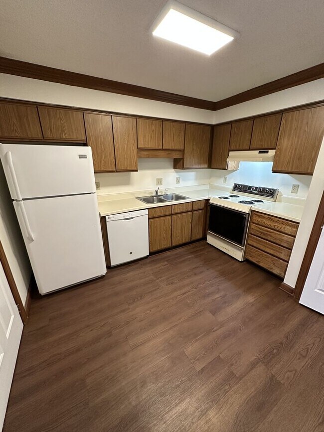 Building Photo - 3525 Ivy Commons Dr
