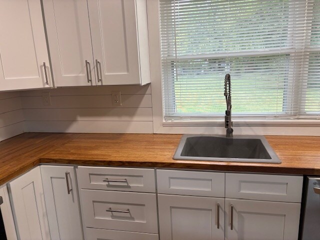 kitchen - 9800 Chambers Ct