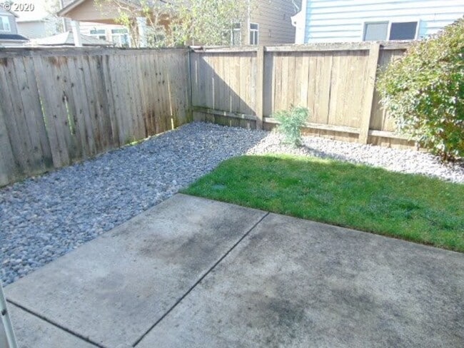 Building Photo - ** HALF MONTH FREE ! ** Beautiful 4 Bedroo...