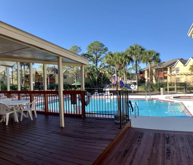 Building Photo - 3700 Idlebrook Cir