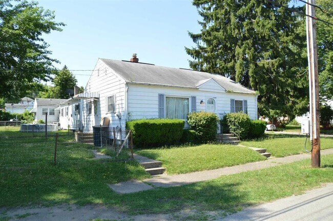 Building Photo - 2102 S Scott St