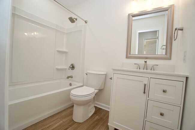 Building Photo - 210 Hayden Pl