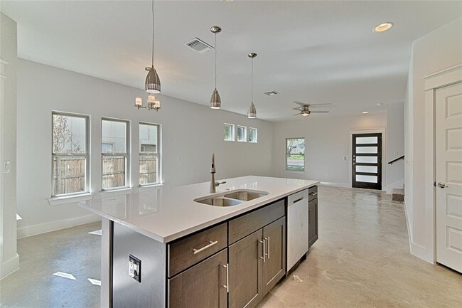 Building Photo - 8103 West Gate Blvd