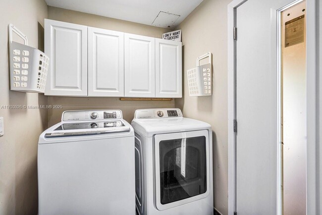 Building Photo - 11767 W Rambling Dr