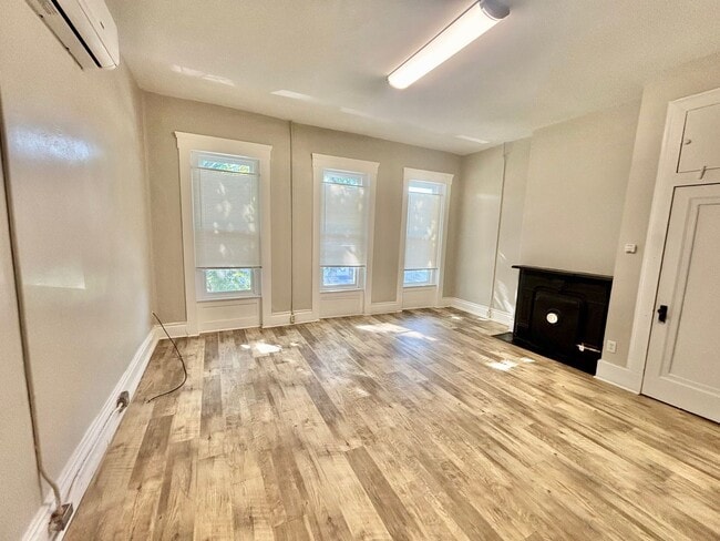 Building Photo - 524 N 26th St