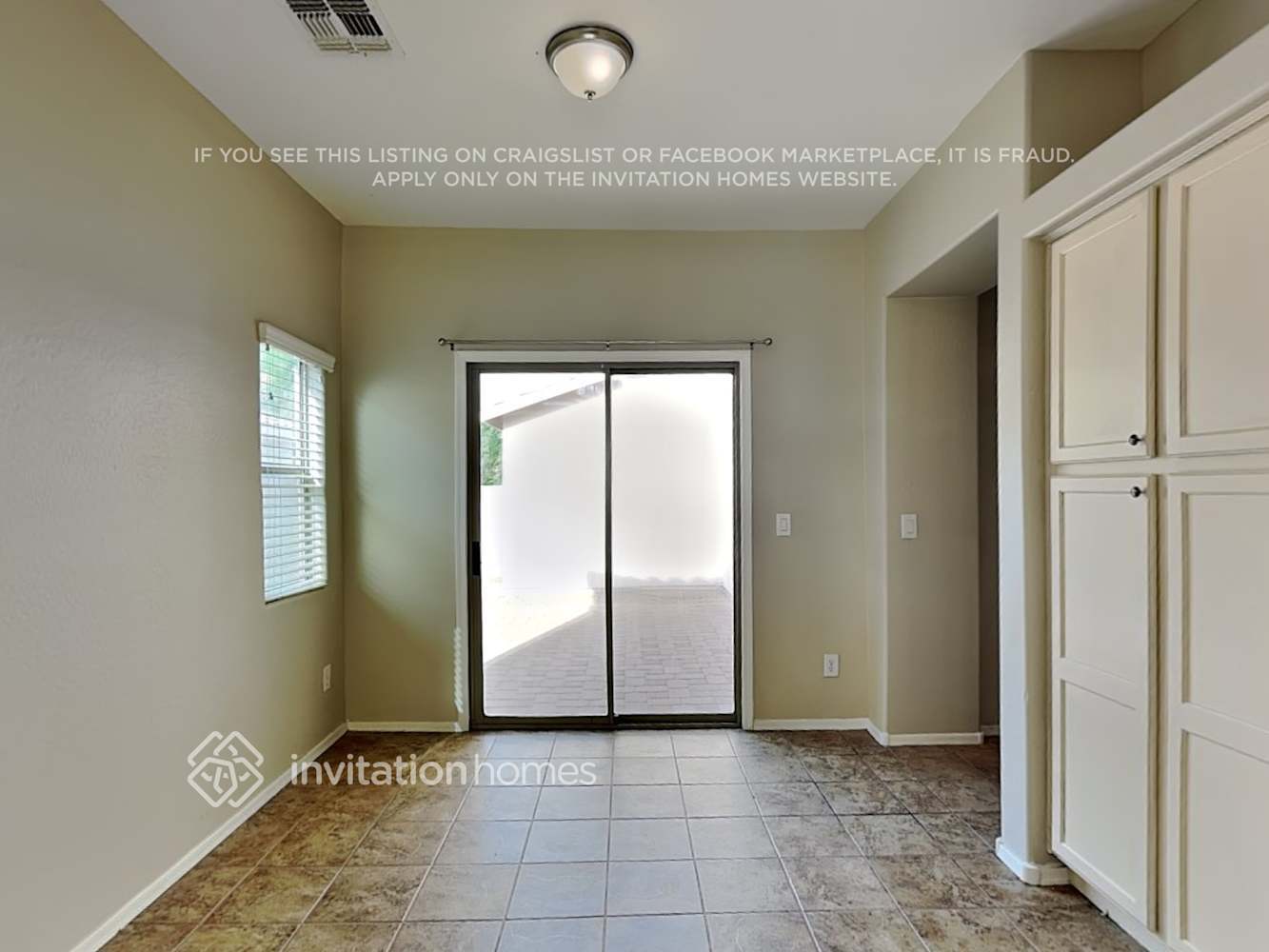 Building Photo - 4715 E Laurel Ave