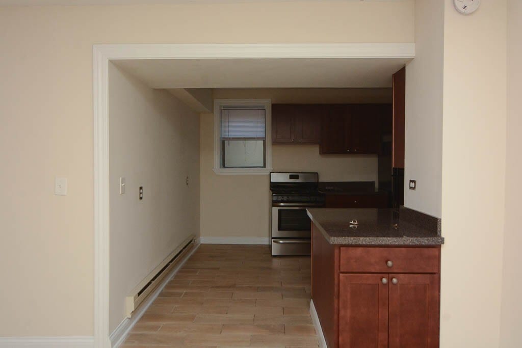 Building Photo - 3728 N Pine Grove Ave