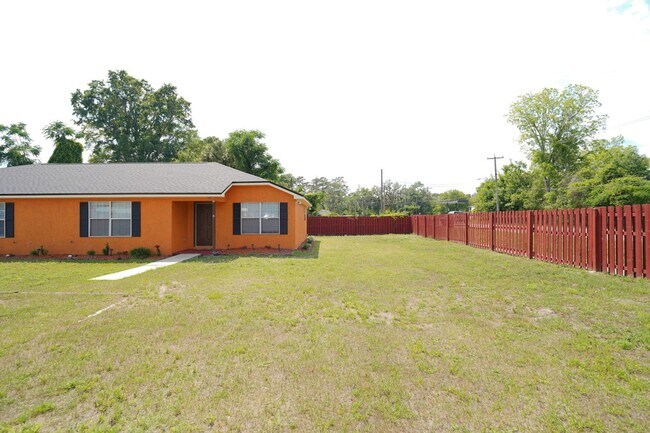 Building Photo - 3178 N Ridge Rd