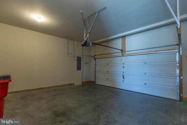Building Photo - 37 Diving Scaup Rd