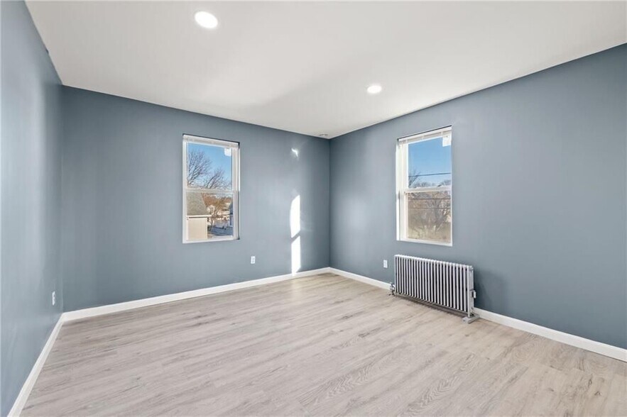 Building Photo - 18 Loreto St