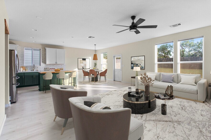 Living Area - 11831 Burnett Rnch