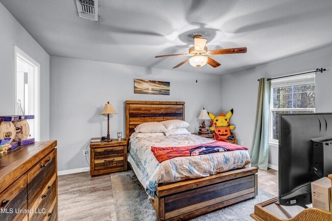 Building Photo - 18231 Mill Cove