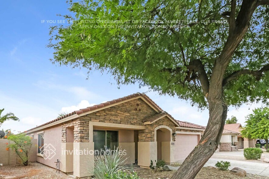 Building Photo - 22193 E Calle de Flores