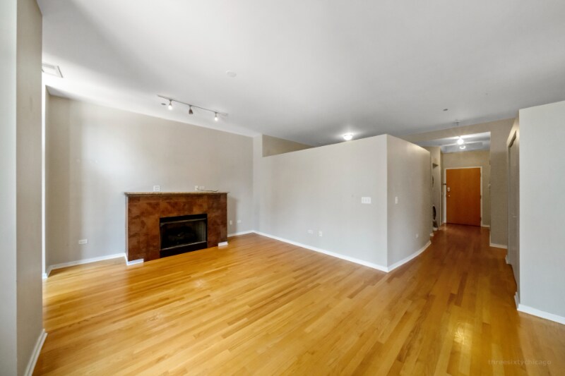 Building Photo - 208 Washington
