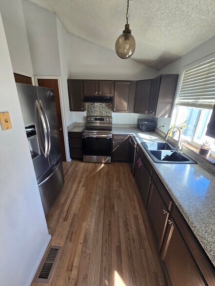 Building Photo - 19420 E Colorado Dr