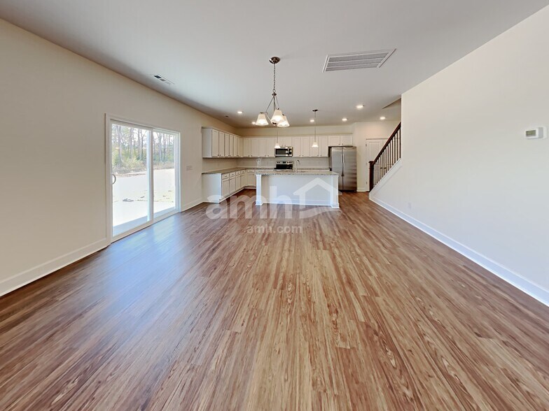 Building Photo - 2924 Throneberry Ln