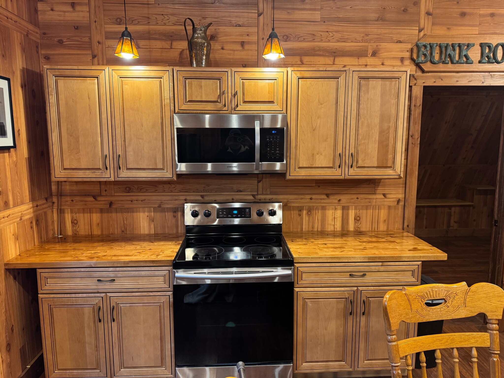 Building Photo - 324 Messenger Rd