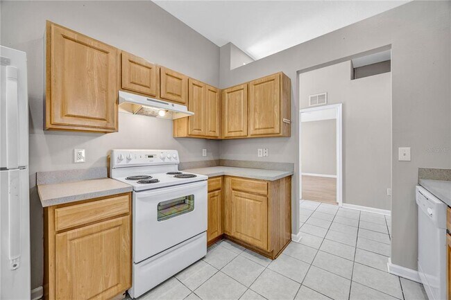 Building Photo - 30435 Annadale Dr