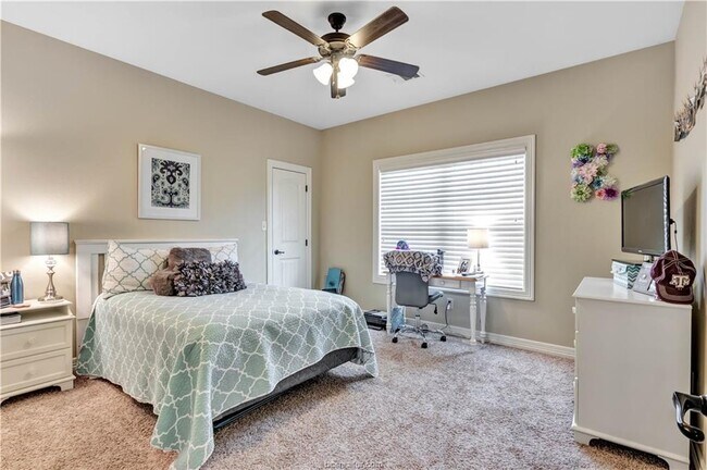 Building Photo - 1001 Welsh Ave