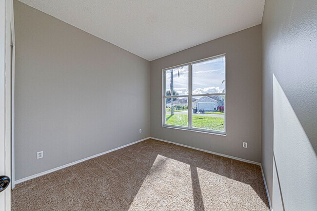 Building Photo - 745 Jaybee Ave