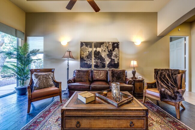 Building Photo - 79942 Julee Ct