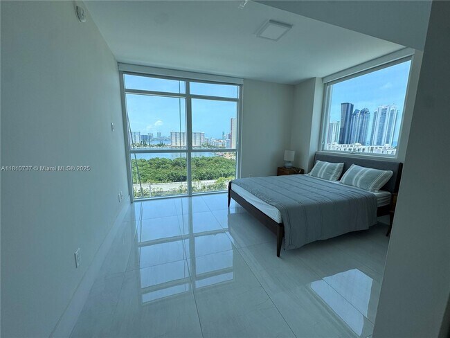 Building Photo - 400 Sunny Isles Blvd