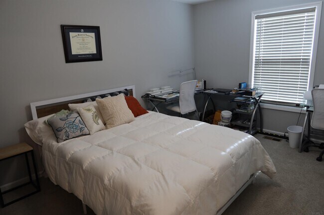 Building Photo - 7502 Accio Cv