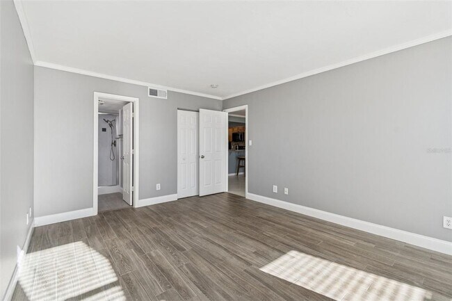 Building Photo - 2051 Skimmer Ct