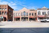 Building Photo - 217 E Washington St
