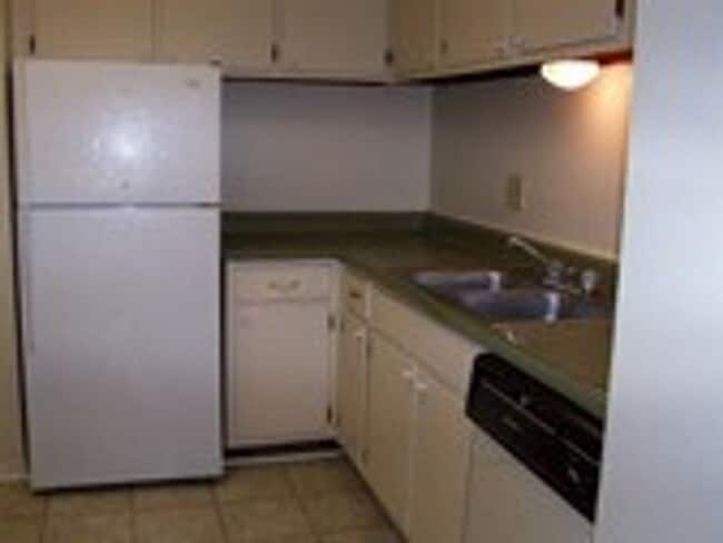 Building Photo - Affordable and Cozy 1 Bed 1 Bath Condo