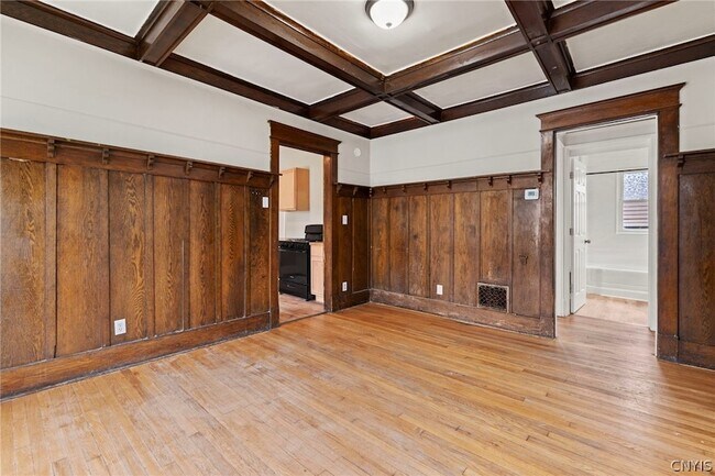 Building Photo - 1522 S State St