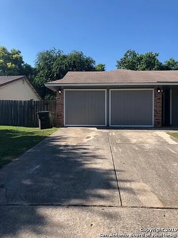 Parking - 9207 Cliff Way St