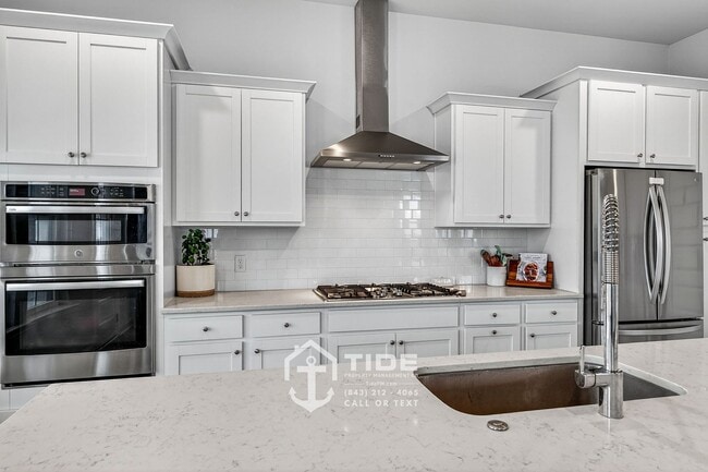 Building Photo - Private Retreat with Modern Upgrades