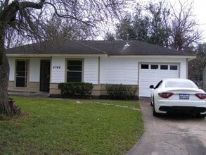 Building Photo - 4746 Larkspur St