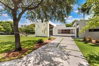 Building Photo - 15315 SW 84th Ave
