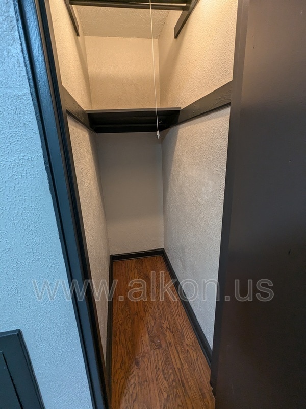 Building Photo - 4205 Coleridge St