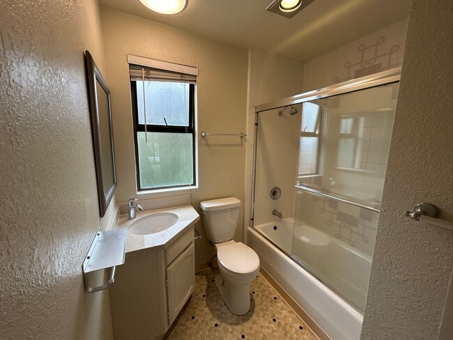 Building Photo - Large 2 BR / 2 BA featuring Cathedral Ceilings, Washer & Dryer, Plus Parking Included!