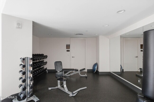 Building Photo - 7175 E Camelback Rd