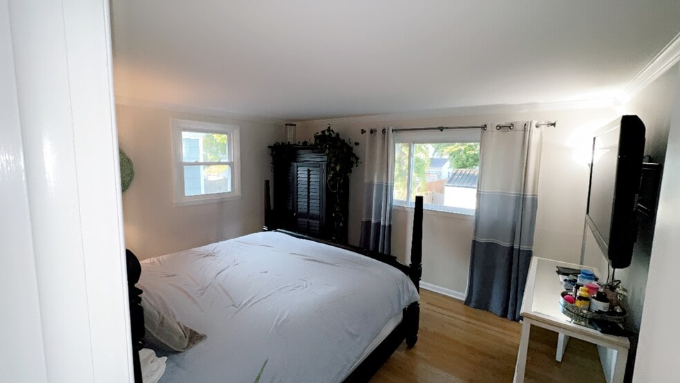 Building Photo - 4086 Bel Harbor Dr