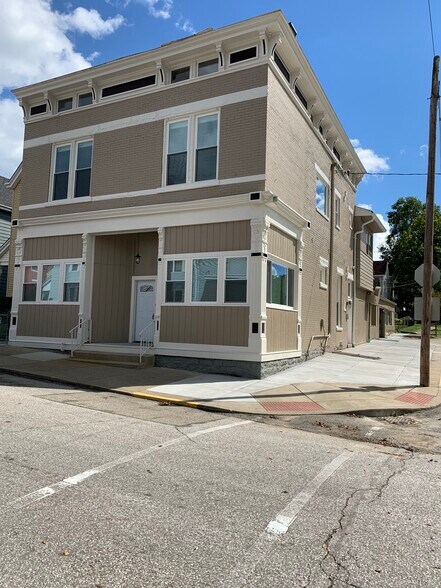 First floor apartment - 600 Center St