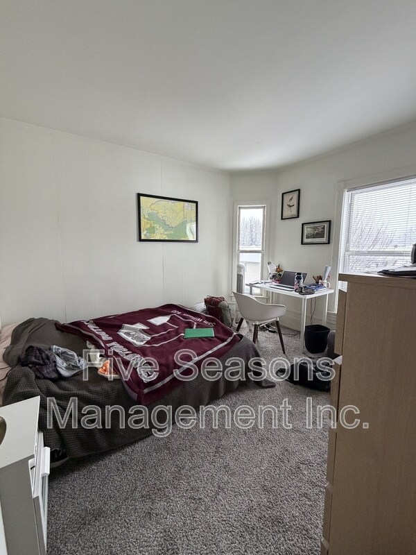 Building Photo - 194 North St