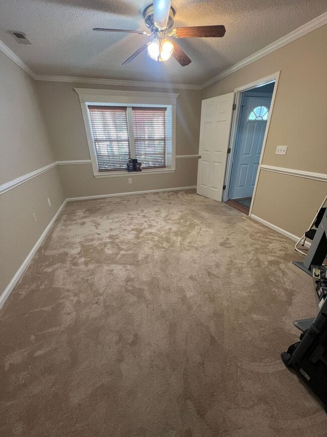 Building Photo - Bent Oaks Estates, 3 BD, 2.5 BA
