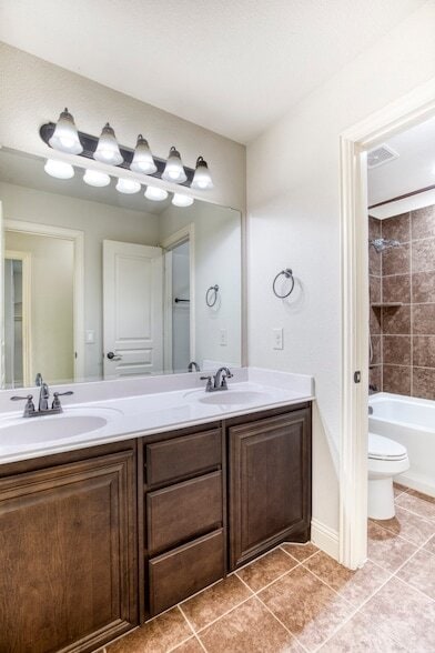 Building Photo - 8801 Cassidy Ln