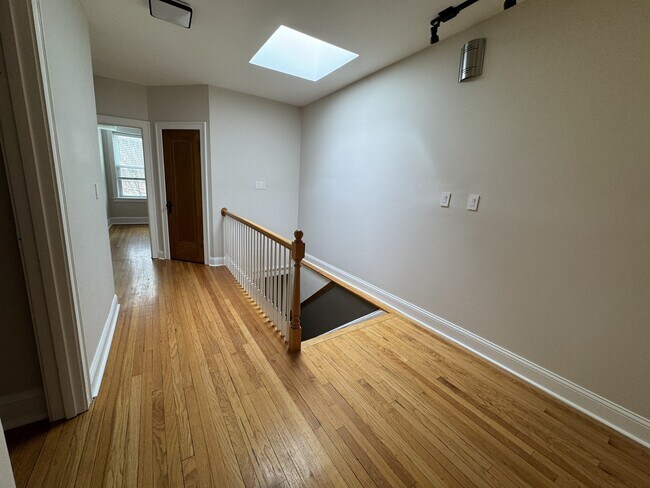 Building Photo - 5816 W Higgins Ave