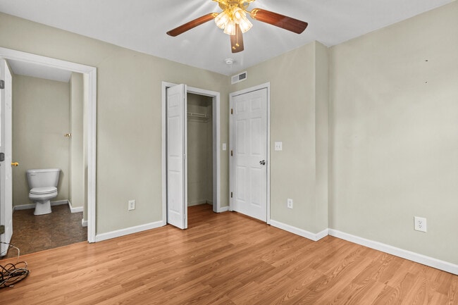 Building Photo - 883 N Cool Ave