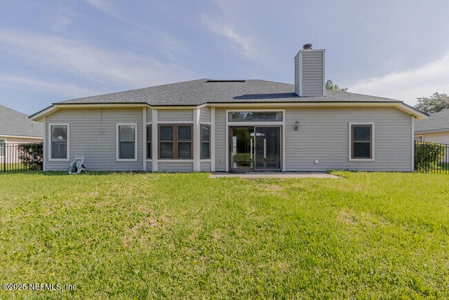 Building Photo - 12080 Scarsdale Dr